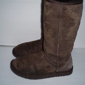 UGG Classic Tall Brown Suede Boots Sz. 7 # 5815
